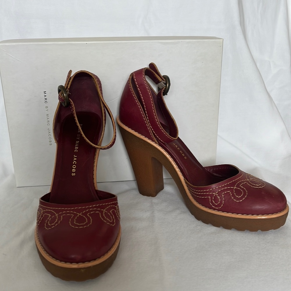 Marc Jacobs heel strap platform pumps with cream stitching